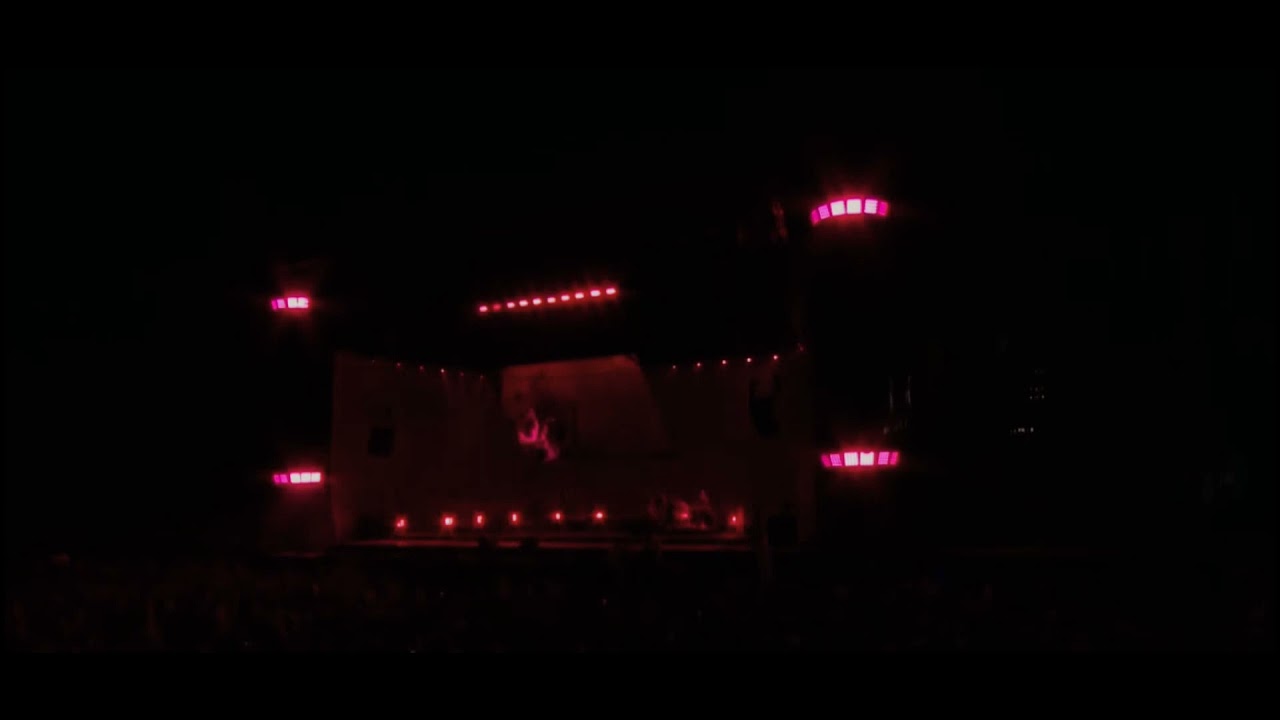 Rihanna - Numb (Explicit Version) | Live Made In America | ANTi World Tour 2016