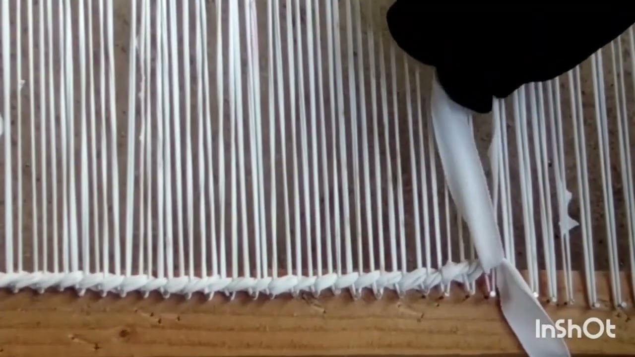 طريقة عمل اطار المنسج وعمل من قصاصات الاقمشه خيط للنسج@ اعاده تدوير قصاصات الاقمشه