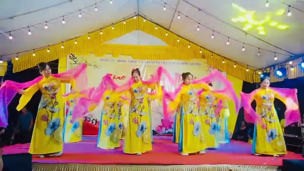 Hồng Quang anh hùng rạng rỡ niềm tin 