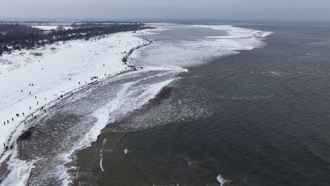 Mikoszewo - Torosy - Widok gigantycznych zwałów spiętrzonej kry - Zima 2026 - Relaksacyjnie