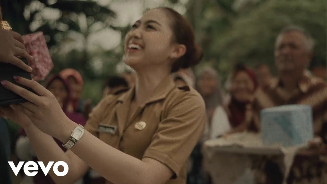 Sisca Saras - Katanya Cinta (Official Music Video)