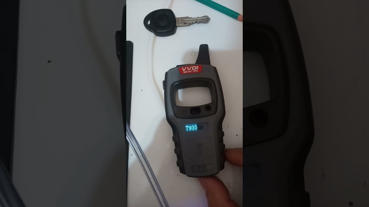 GM - Opel2R - Leitura de senha com UPA Prog. E programação com SBB usando um XT27.