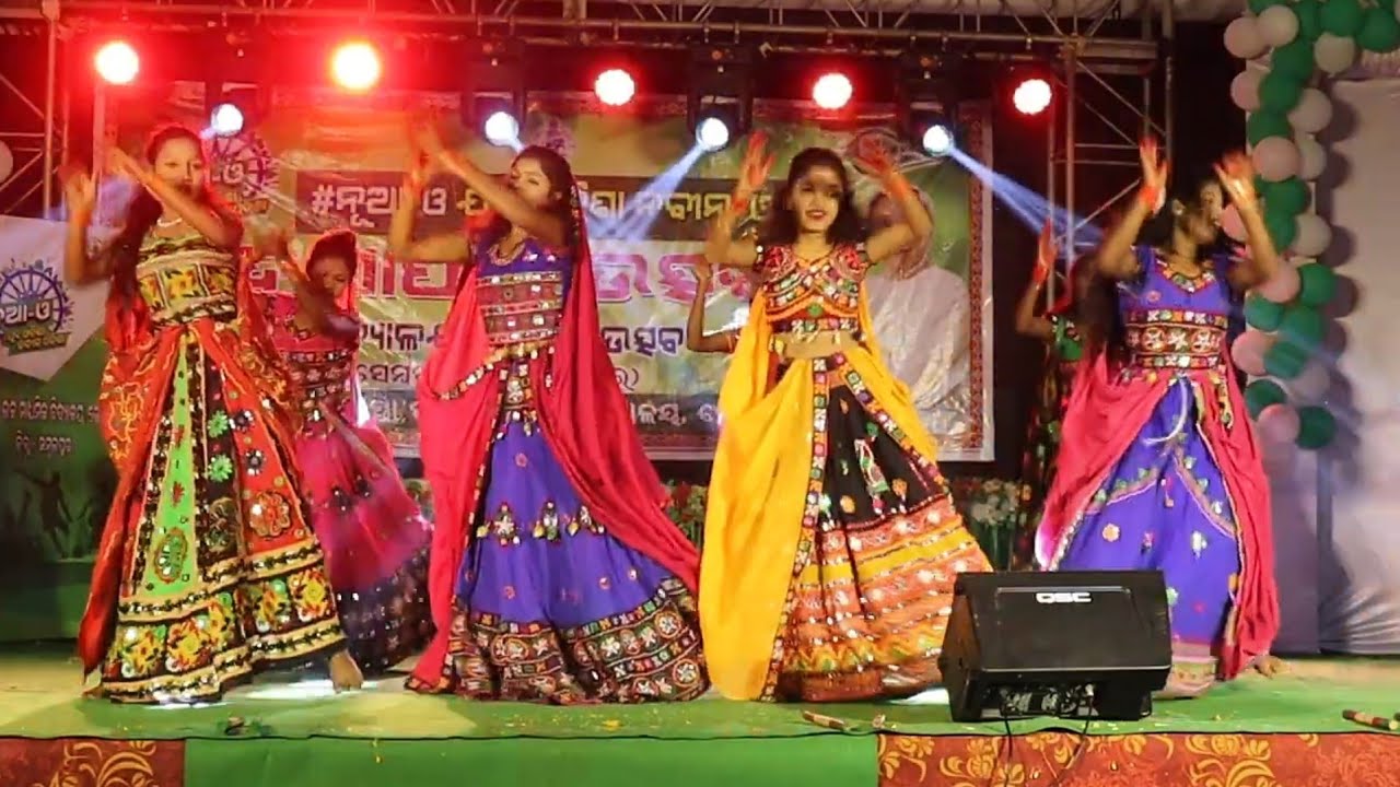 DANDIYA DANCE  ANNUAL FUNCTION B. R. G. COLLEGE BHOJPUR. 😊😊