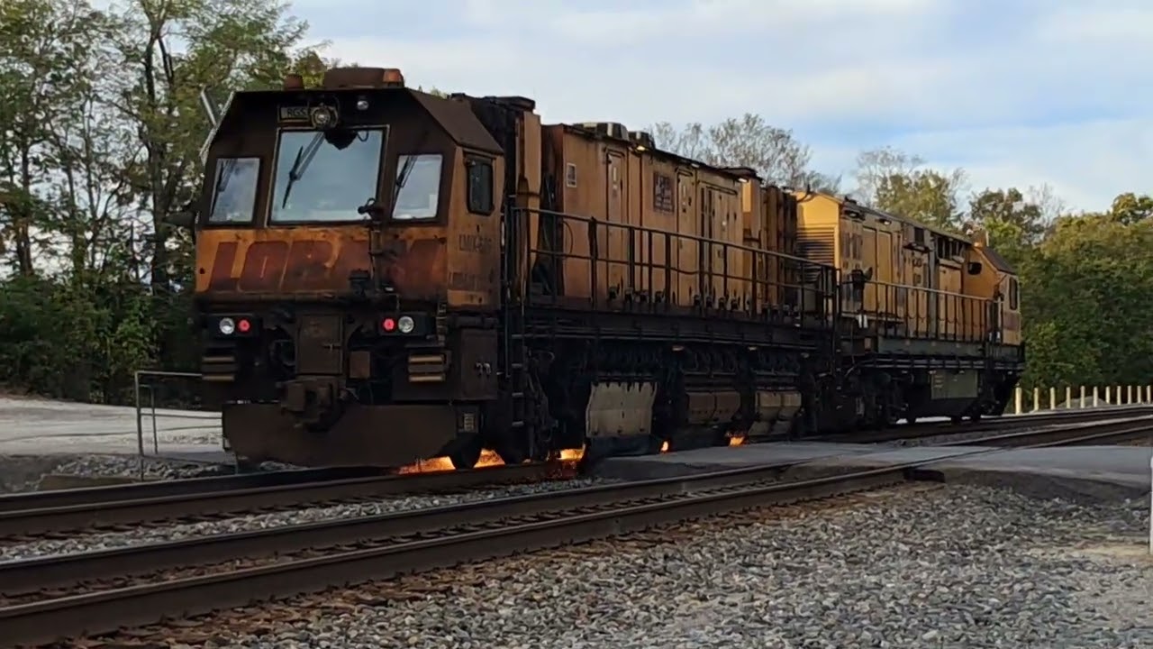 LORAM Rail Ginder Action on the CNO&TP 