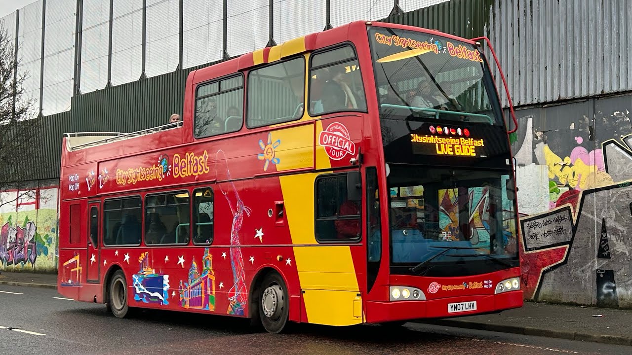 CitySightseeing Belfast Scania East Lancs Visionaire (YN07 LHV) / Ex London United (SO5) - City Tour