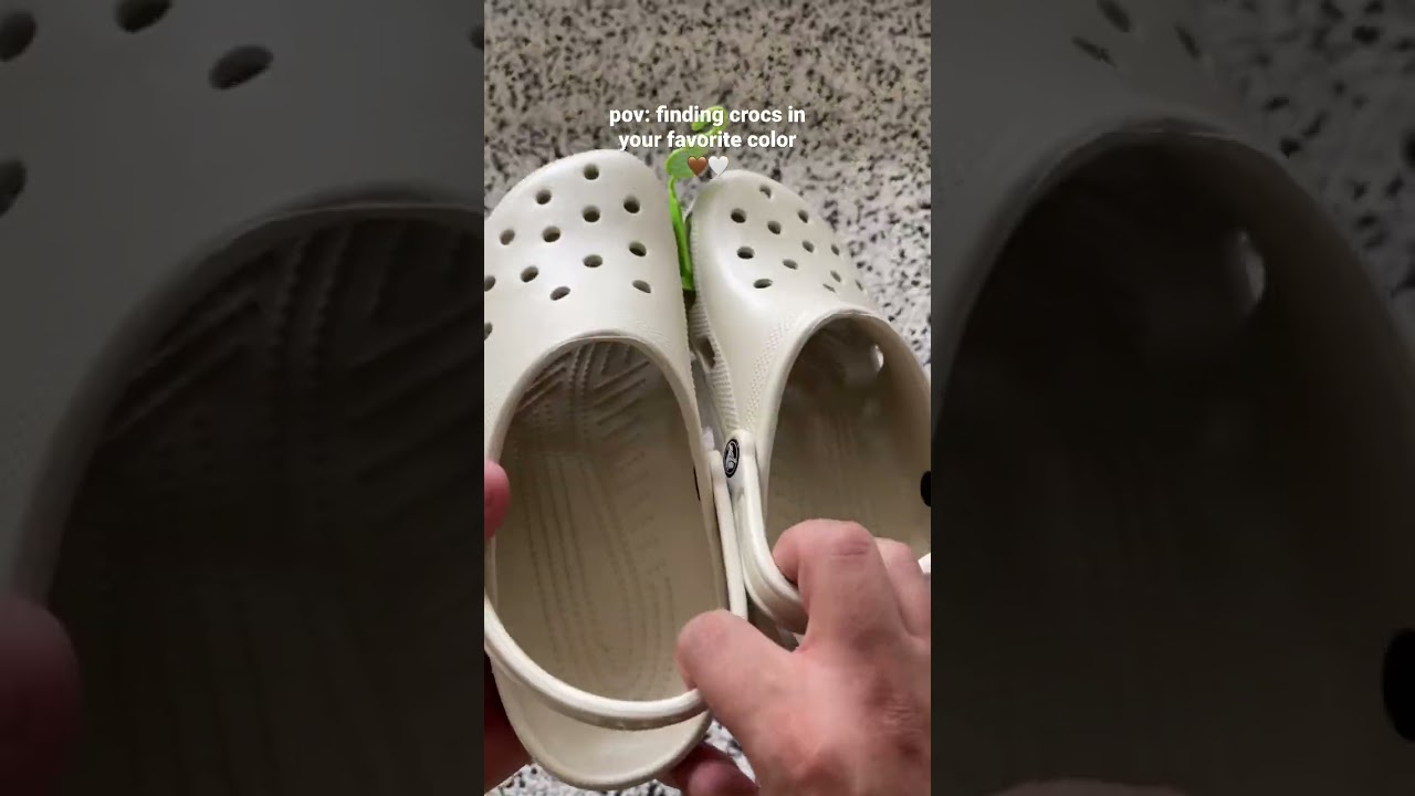 Finding crocs in my fave color!! 🤎🤍