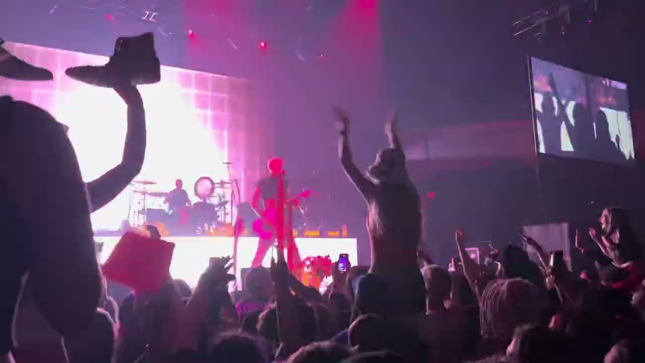 Machine Gun Kelly - Bloody Valentine Live Mohegan Sun CT 9/7/23