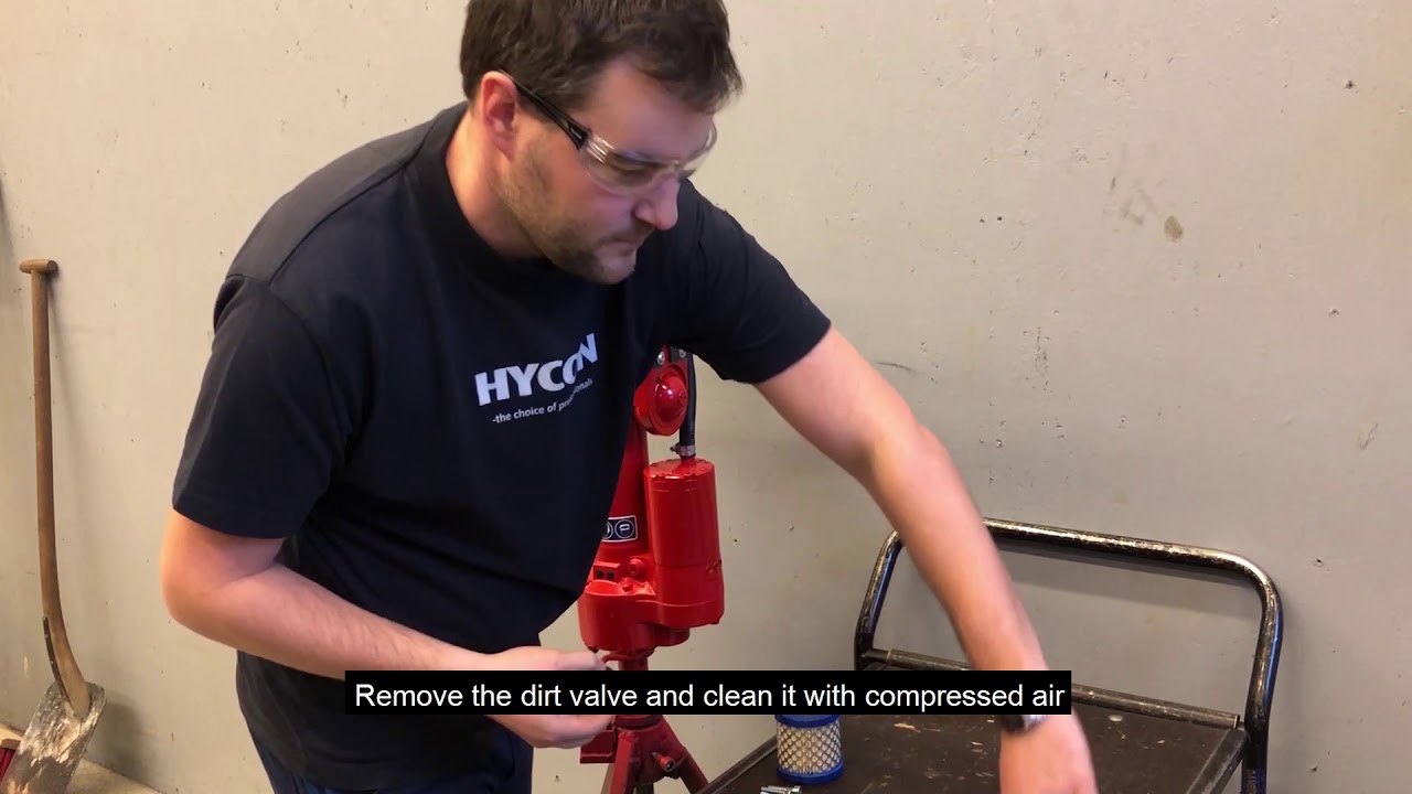 Daily Service HRD30 Rock Drill - Hycon Service video
