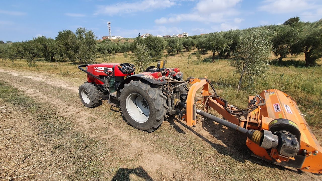 trincia argini DELEKS con massey ferguson 3655 GE e Fiat 640 DT farm tractor