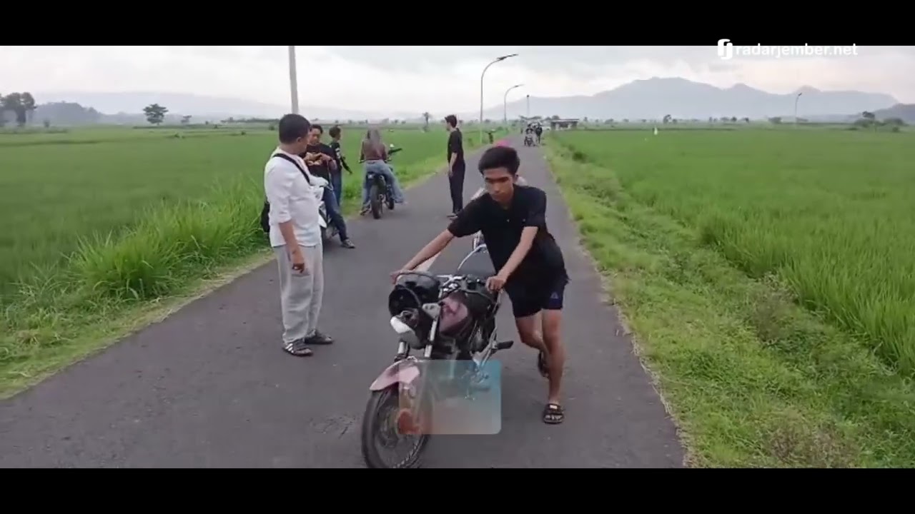 Berhamburan! Aksi balap Liar di Jenggawah Digerebek Polisi - Radar Jember