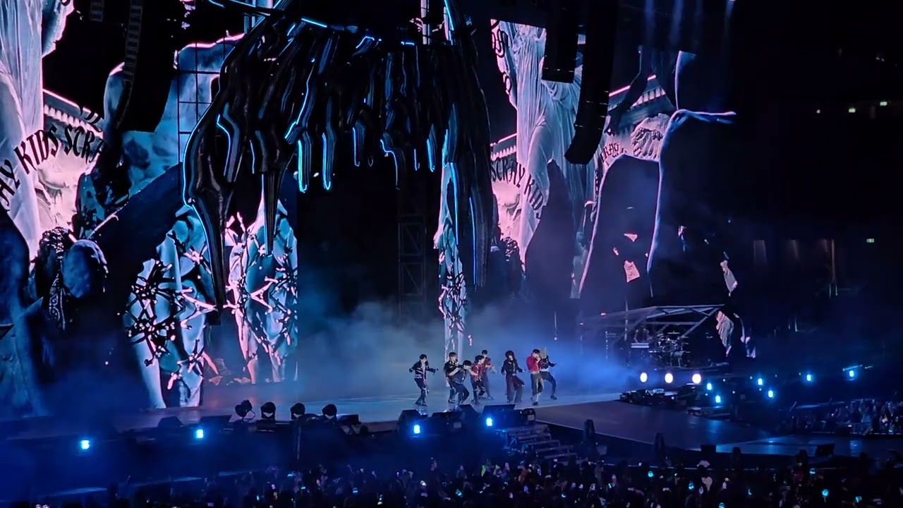 Straykids Sydney DominATE tour - Chk Chk Boom + Top Line + Super Bowl + Comflex + LALALALA