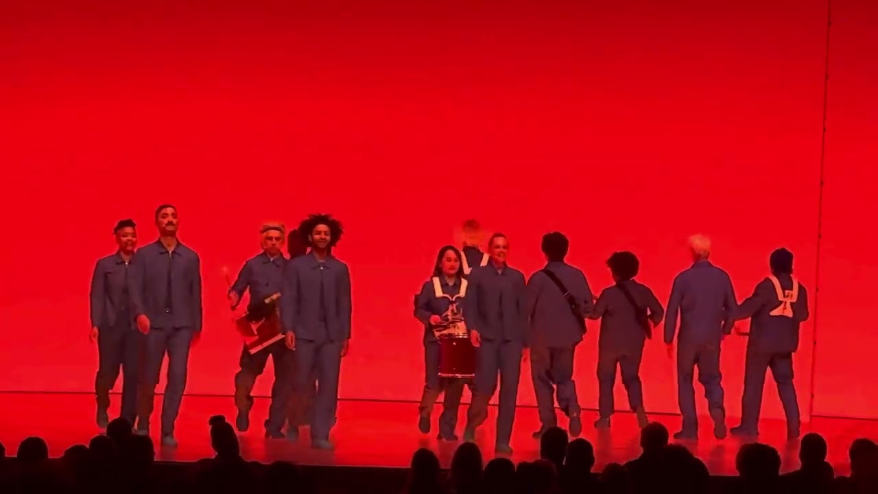 David Byrne clips incl Psycho Killer Radio City Music Hall NYC 10/10/2025