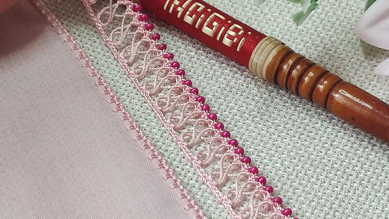 Tülbentten ayrı işlenen kum boncuklu şiş oyası (@Incigibitigislerim 244.oya modeli)