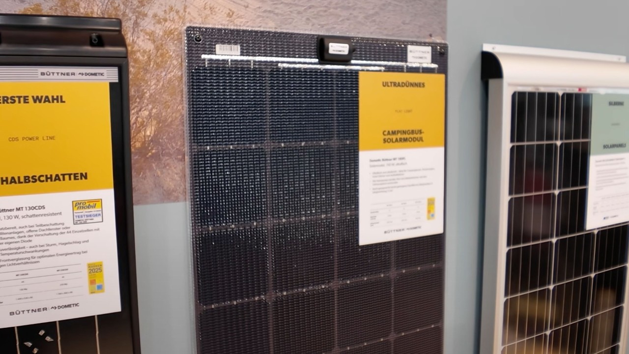 CMT 2025 Dometic Büttner Solarpanels Power Black Line Solarenergie für das Wohnmobil