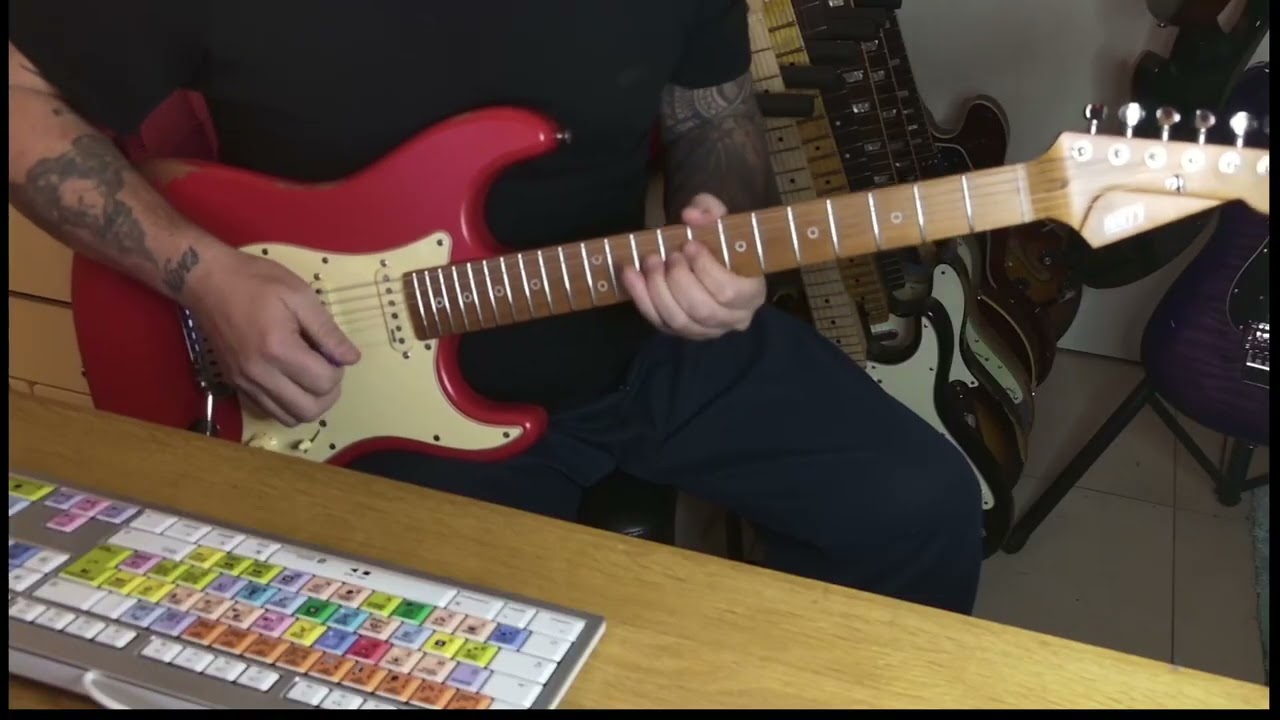 Henry`s Guitar Destiny II relic