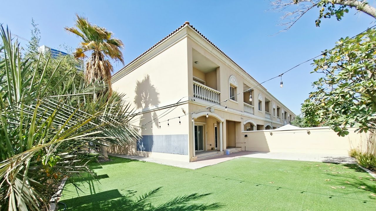 Corner | Massive Yard | Excellent Location | 3 #bedroom #dubai #JVT #dealoftheyear #home #broker 