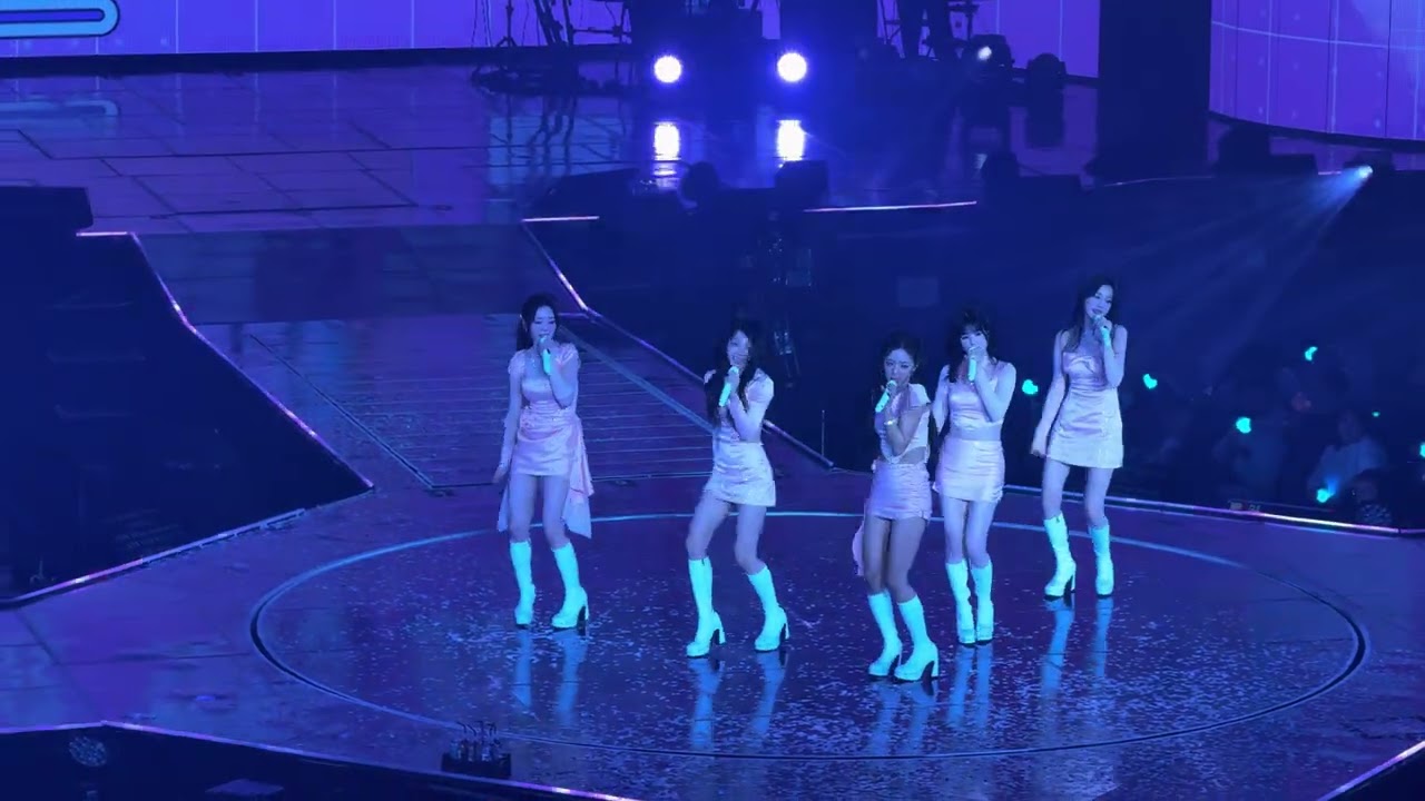 Apink [에이핑크] - It Girl @ The Origin: Apink in Seoul Day 1