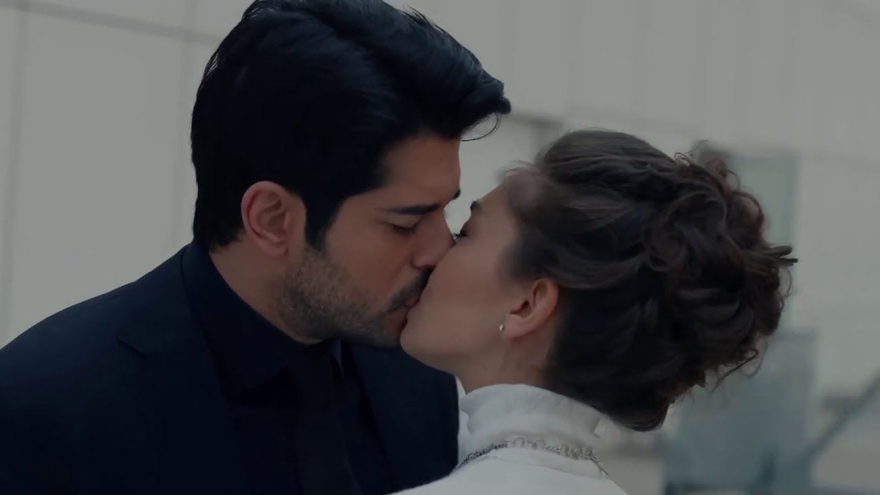 Kemal and Nihan&rsquo;s Most Romantic Rooftop Moment | Endless Love Scene That Melts Hearts 💞