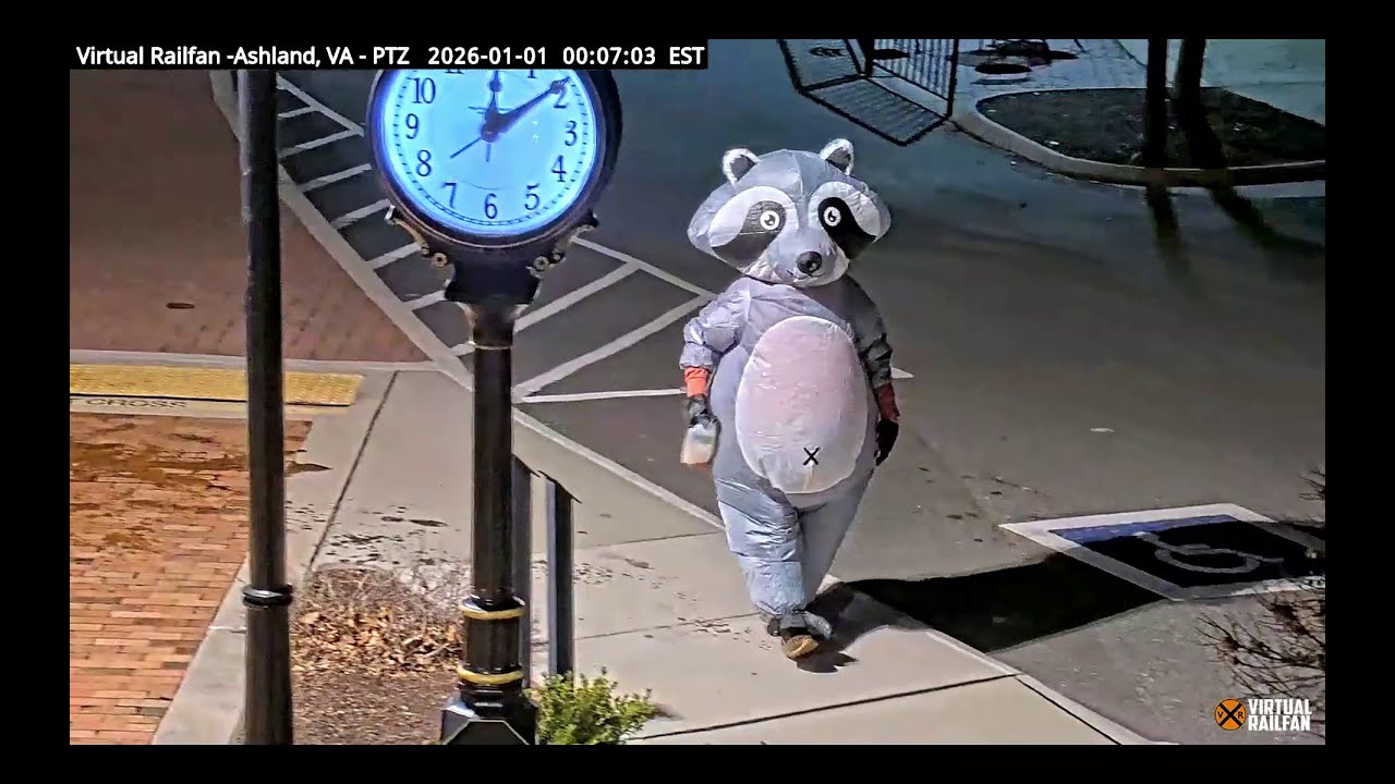 New Year's Drunken Racoon At Train Station (Uncut Version) - Ashland, VA [Virtual Railfan camera]