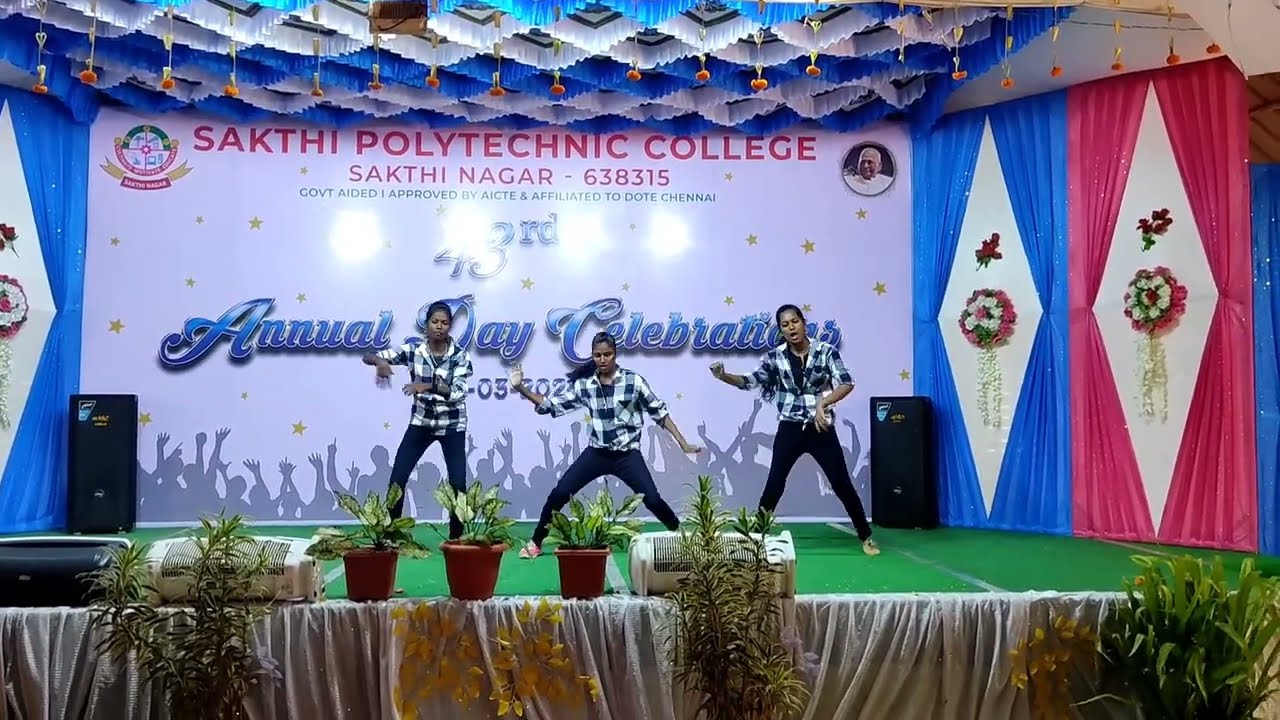 2024 ஆண்டு விழா இரண்டாம்  ஆண்டு மாணவிகளின் நடனம்