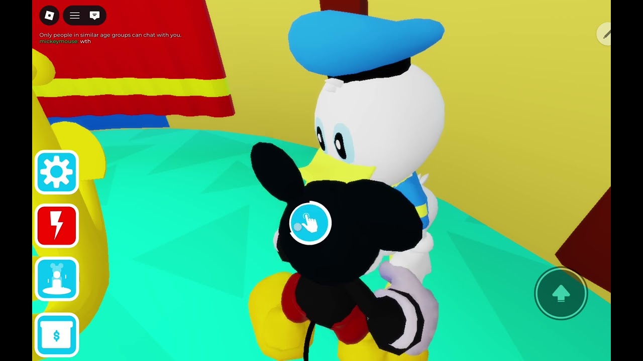 There's a DONALD CLUB HOUSE 😶😶😶