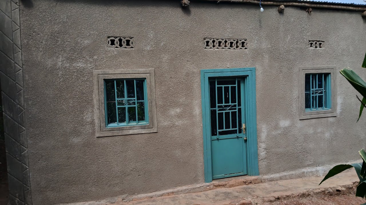 Iyinzu iri mukibanza kinini wayigura 7.5 M gusa 0782174380
