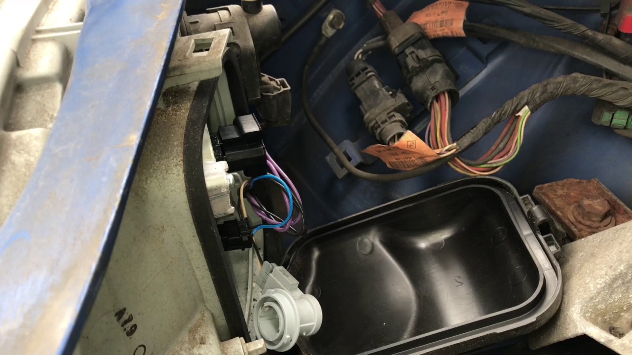 How to replace Headlamp bulb Vehicle lights changing headlights turn signal Renault Twingo DIY