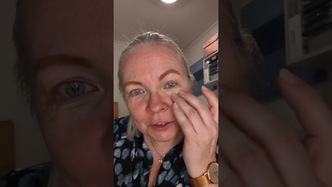Mary Kay® Undereye Corrector  nøytraliserer mørke ringer under øynene. 