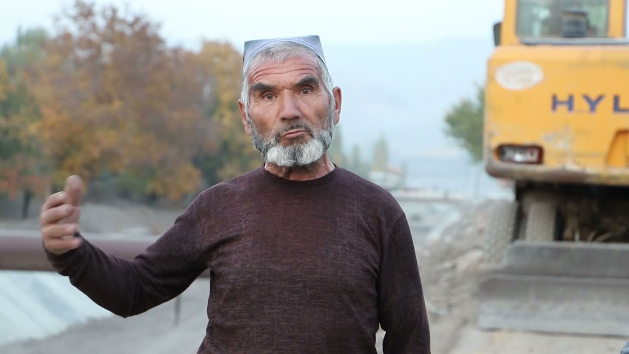 Навгониҳои ноҳияи Сўх. Дар маҳаллаи Қалъача тайёрӣ ба тақдими идораи нави маҳалла рафта истодааст.