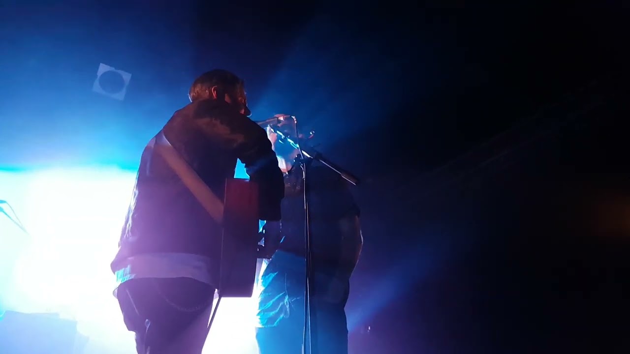 Low Roar - Waiting (10 Years) (Acoustic) live @ Point Éphémère, Paris (Oct 18, 2017)