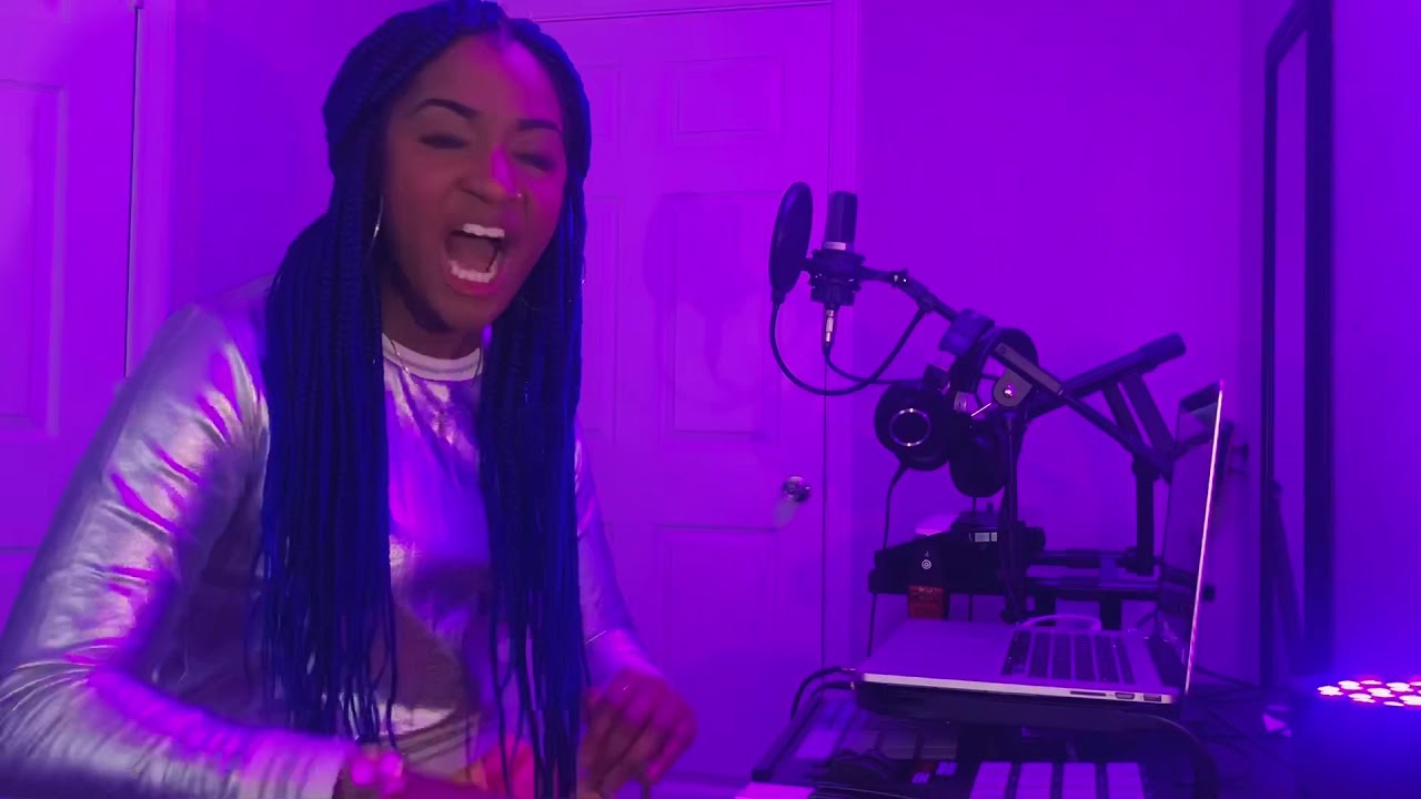 Female Producer makes FUNK!!