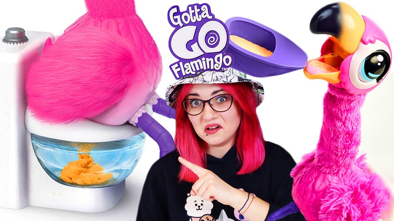 FLAMING kt&oacute;ry ROBI KUPKĘ 💩 POWTARZA SŁOWA I ŚPIEWA 🦩 Flamingo Gotta Go