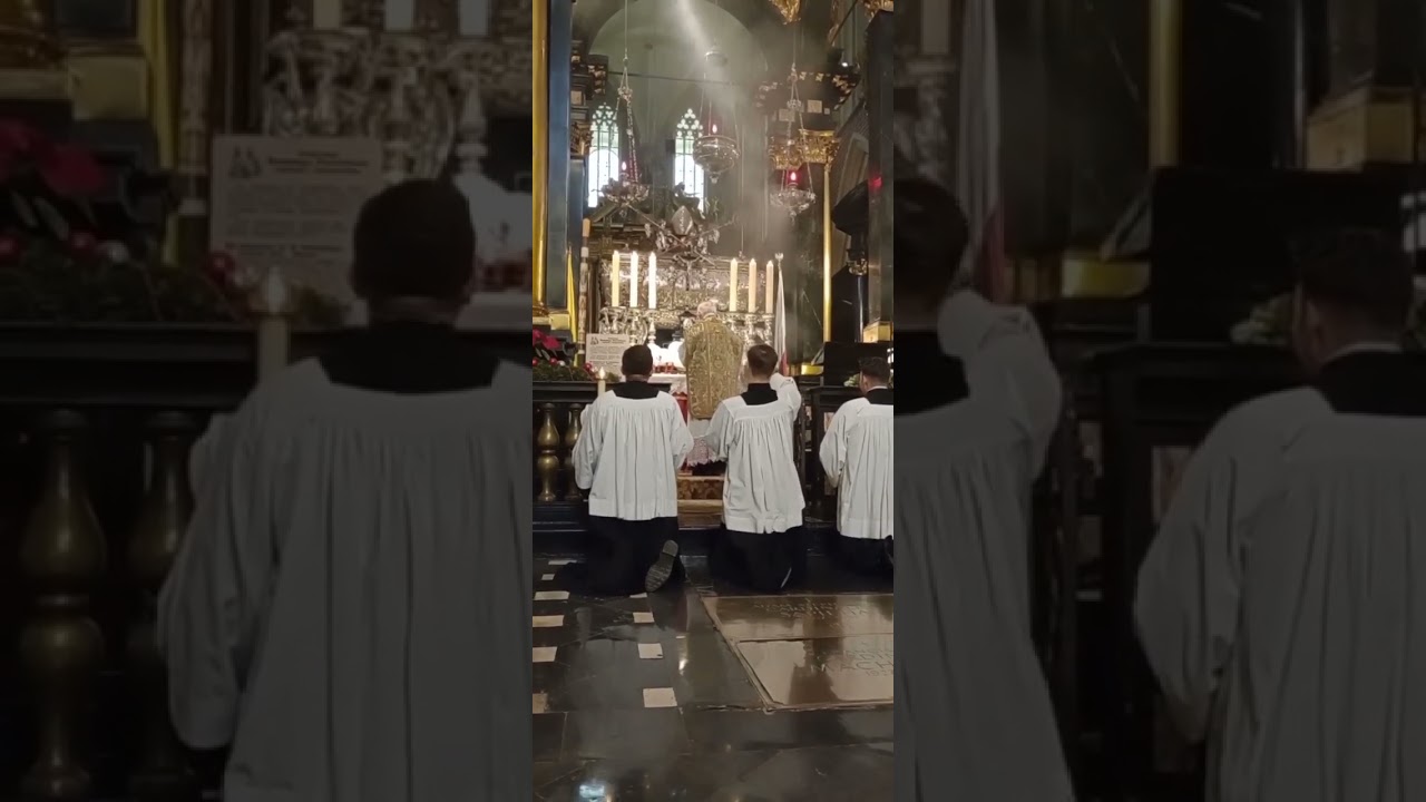 Post-conciliar Latin Mass....Novus Ordo Latin.....Msza posoborowa łacińska....Jesus Christ