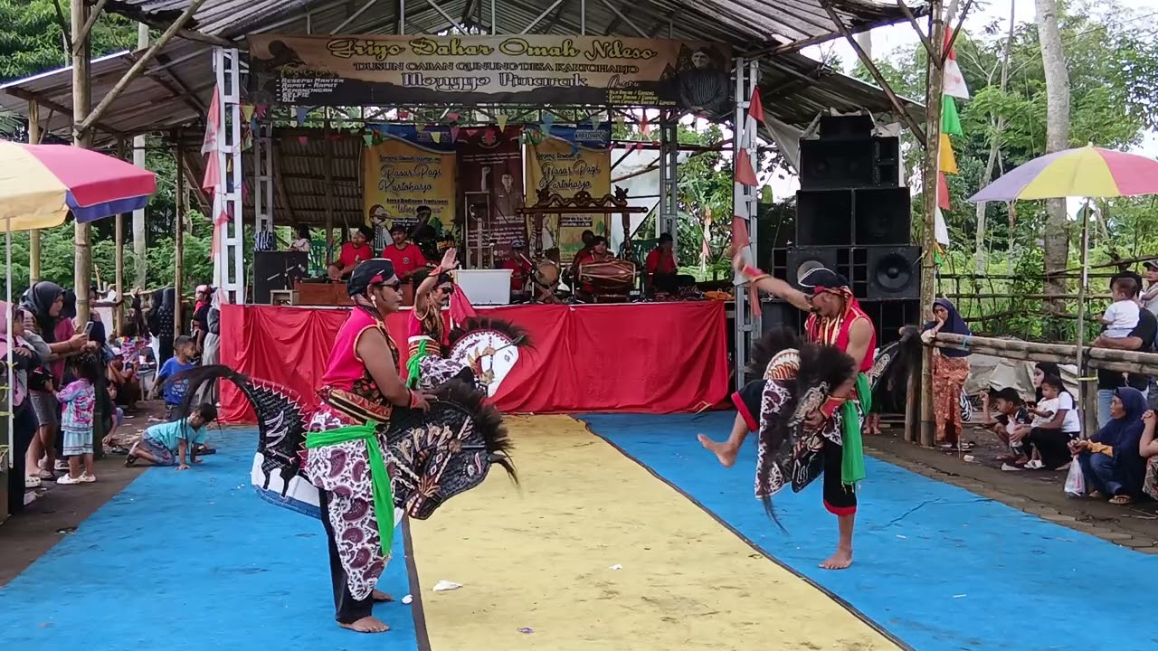 TARI KLASIK LEGEND JARAN 4 TURONGGO NGESTI MANUNGGAL SALAM 1 GRABAG • LIVE PASAR PAGI KARTOHARJO