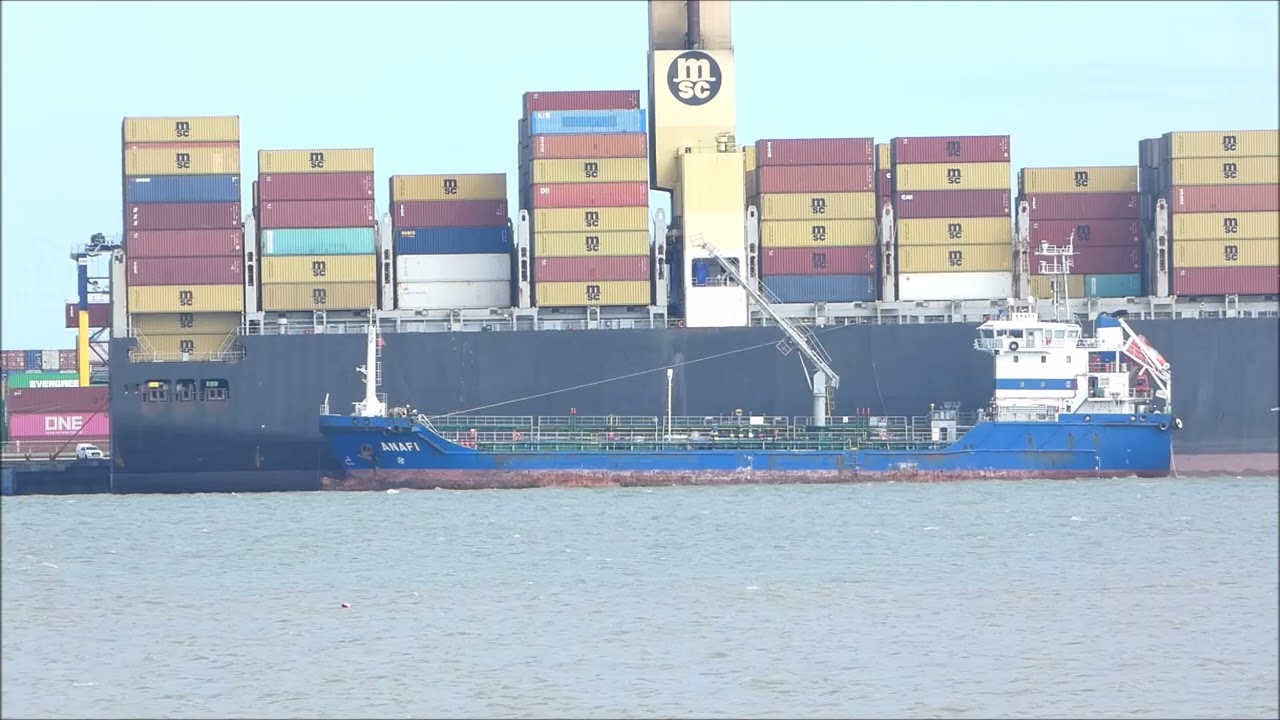 Anafi completes bunkering of the MSC Emanuela, breaks off to depart Felixstowe.  30th August 2025
