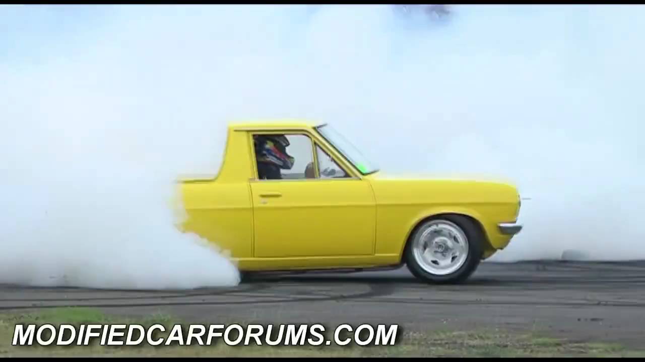 Datsun 1200 ute powered by an LS1 burnout at Supernats 2009