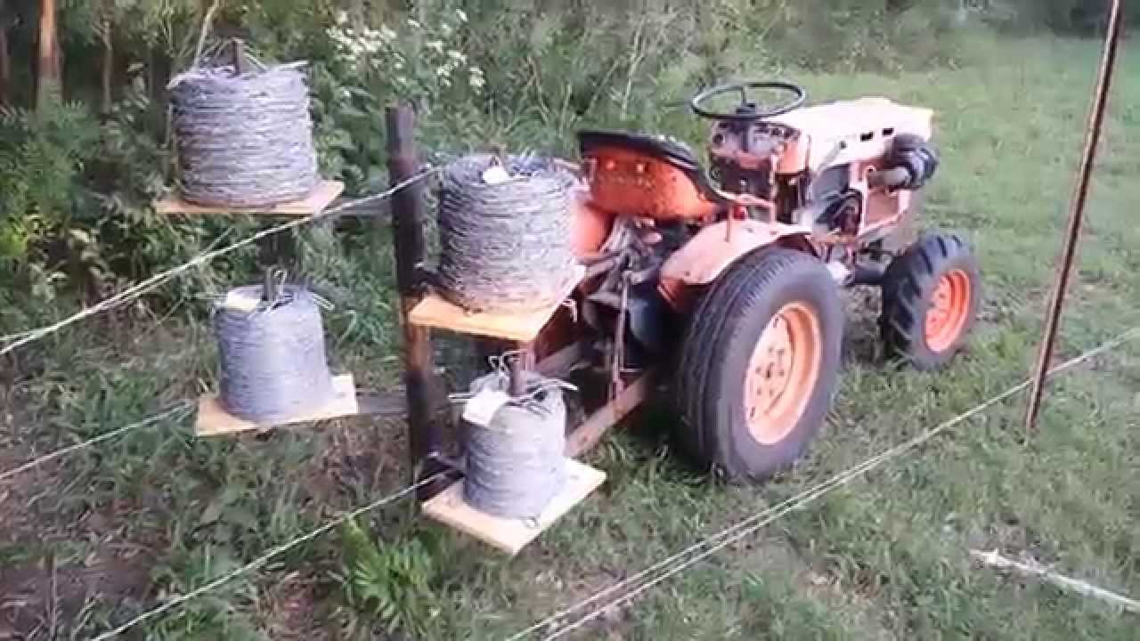 Unrolling fence wire
