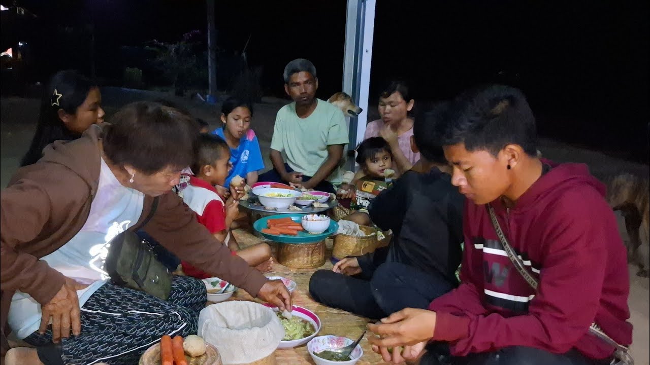 หนึ้งน่องไก่หนึ้งลูกชี้นตำแตงกินข้าวแลงกับลูก8แม่สอนได้ผัวใหม่แล้ว 12 กุมภาพันธ์ ค.ศ. 2026