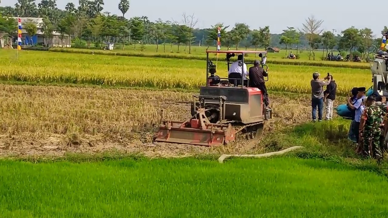 Mekanisasi Pertanian di Kabupaten Rembang 