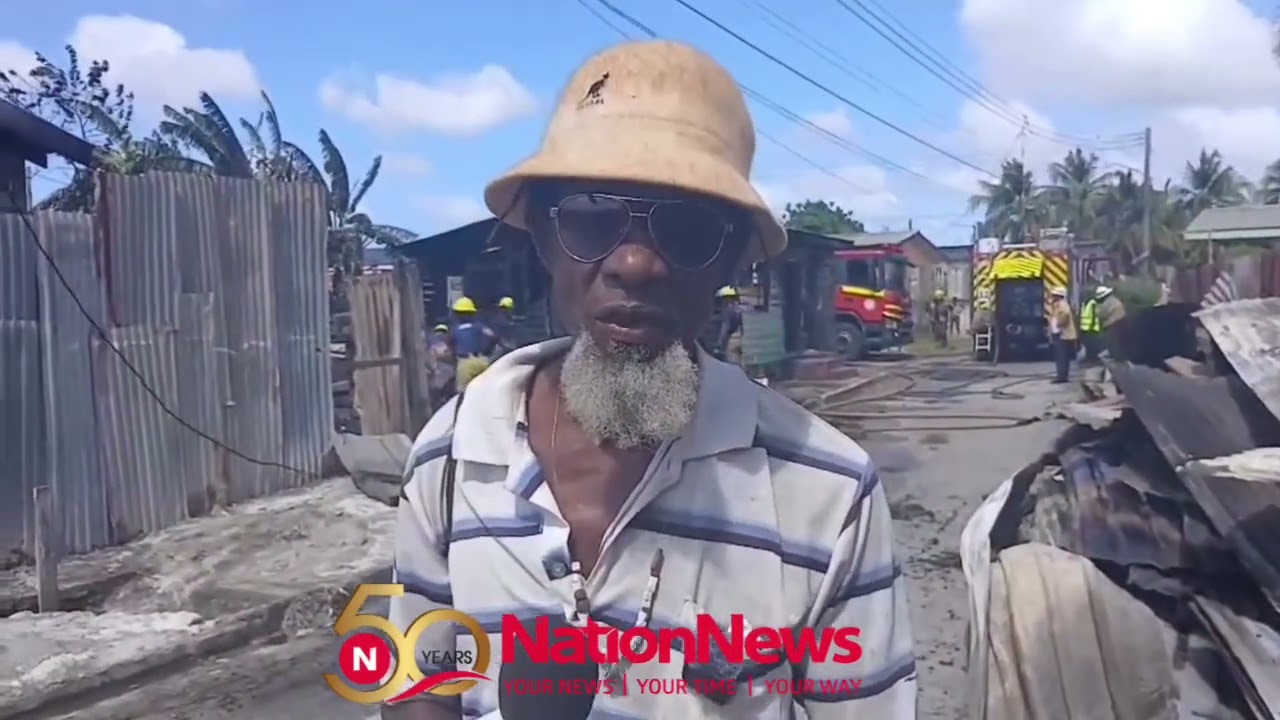 Новости страны: Карл Декоста Мур вспоминает, как обнаружил, что его дом горит.