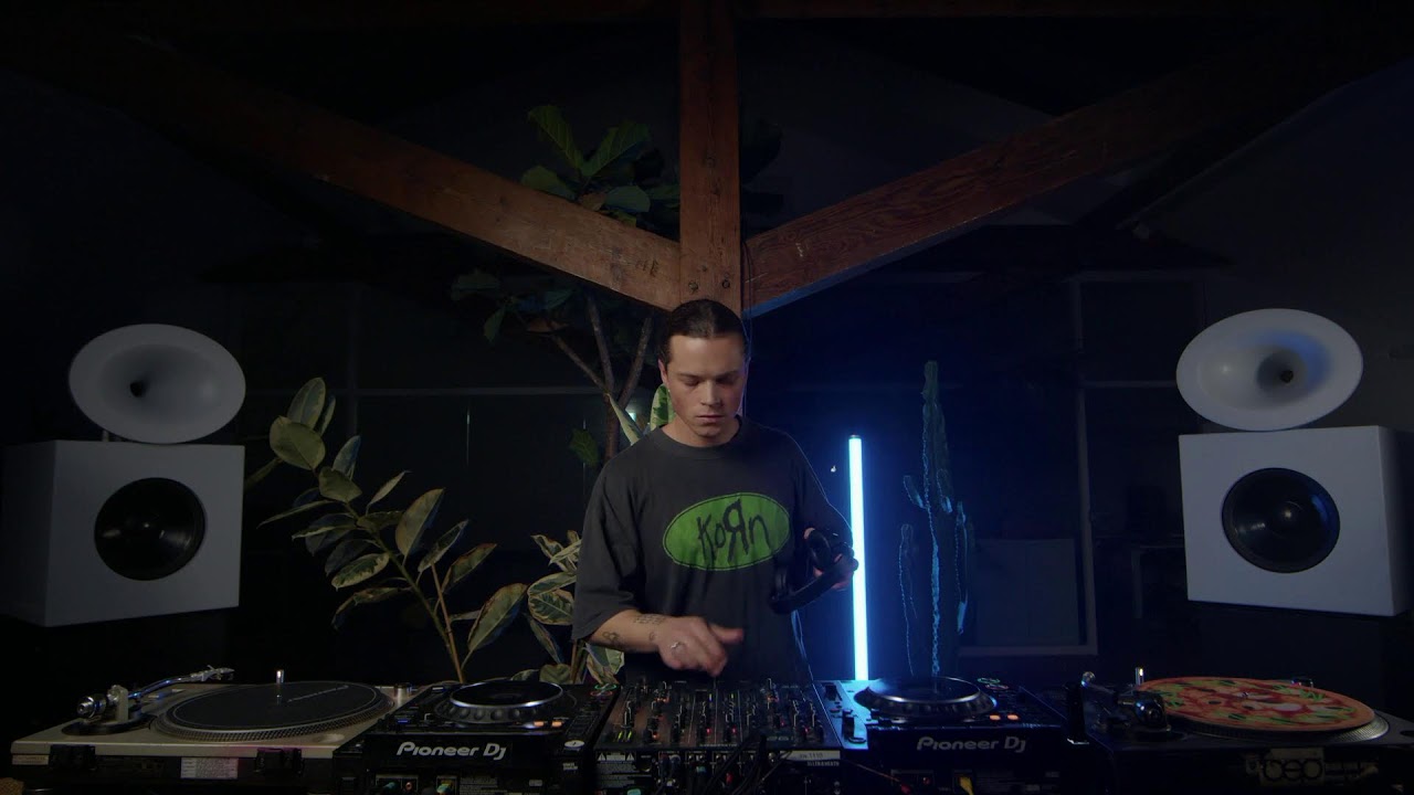 Windfuhr | themuddshow x RADIANCE