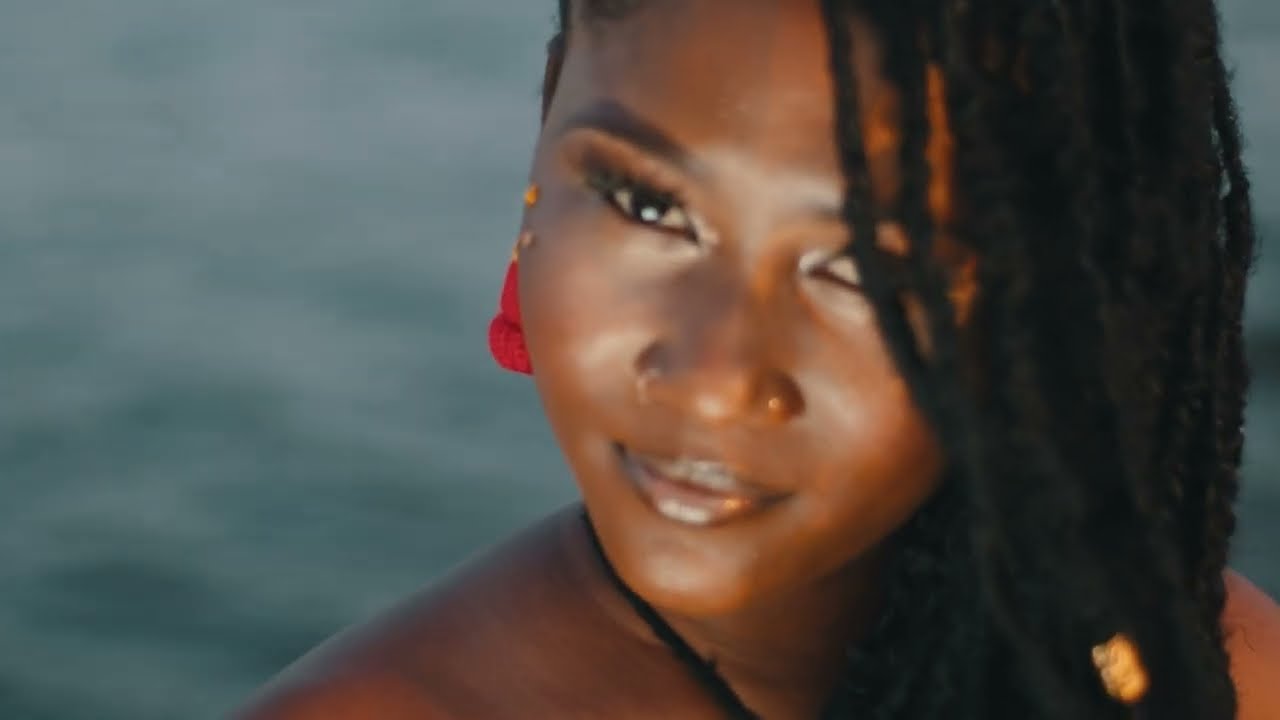 Blessing Bili SUPER WOMAN (Clip Officiel)