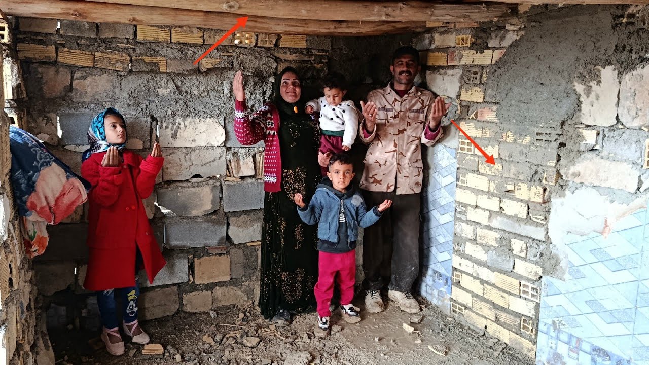 A mute worker and a nomadic woman: working together to build a dream home