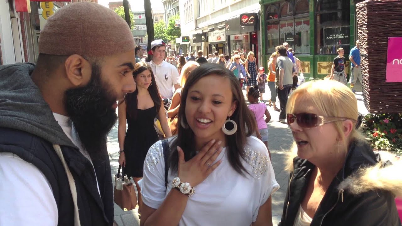 2 Sisters Revert to Islam Mother and Daughter in Law take Shahadah