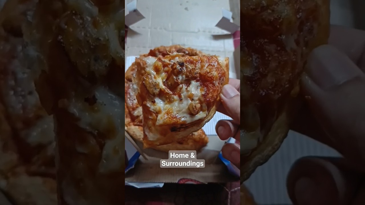 Domino's Pepper Barbecue Chicken Pizza 🍕 Unboxing 