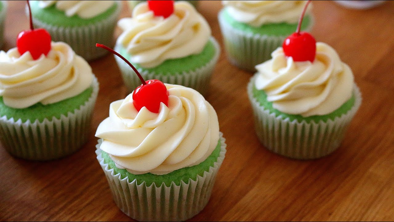 Shamrock Shake Cupcakes Recipe | sweetco0kiepie