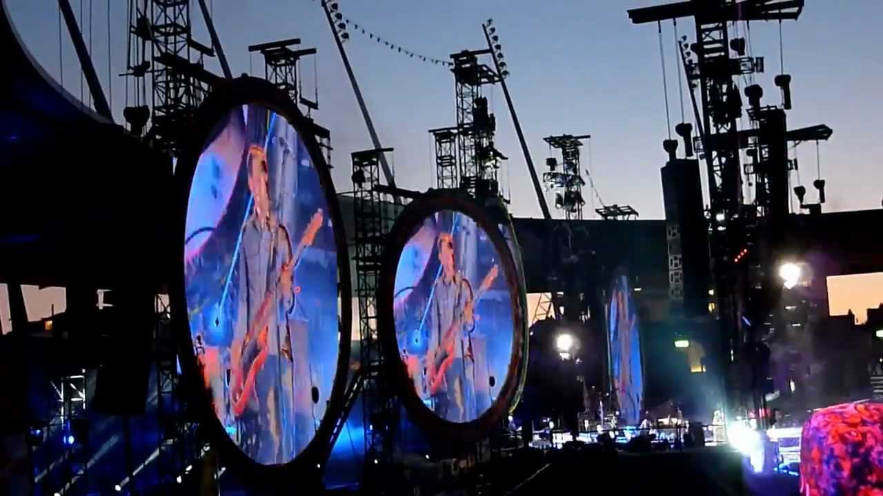 Coldplay live in Zürich May 26 2012 - Don't Let It Break Your Heart HD