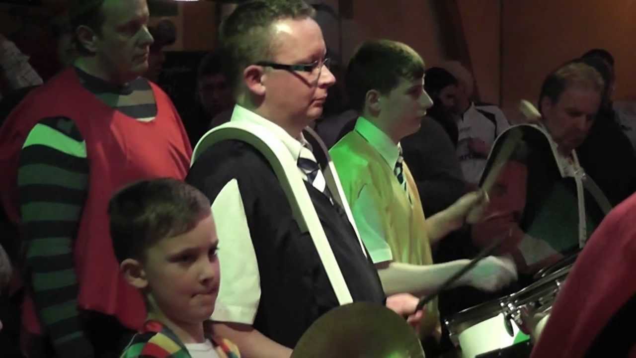 Schalmeienkapelle Penkun, Rosenmontag Gartz 2013, Fahrende Musikanten