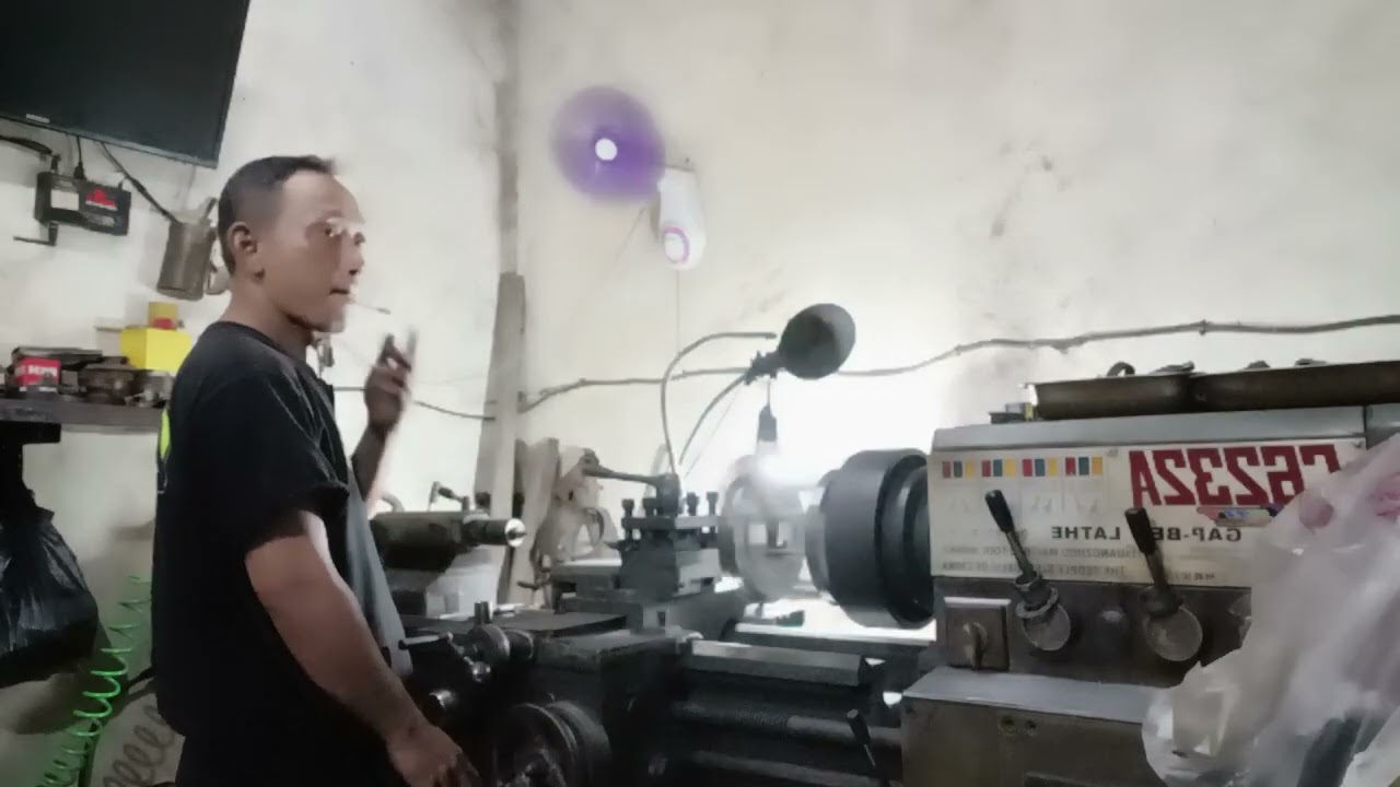 Tutorial masih proses setruk bandul pake jig setruk di bengkel bubut SBT