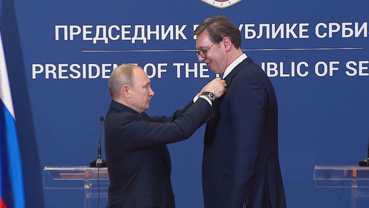 Putin uručio Vučiću Orden Aleksandra Nevskog